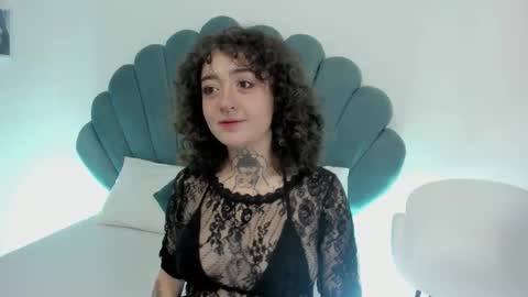DaphneBlunt online show from November 6, 2025, 1:45 pm