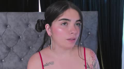 Daphne online show from November 27, 2025, 12:51 pm