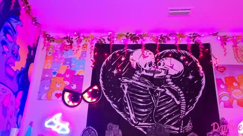 Daphne Madison online show from October 21, 2025, 9:37 pm