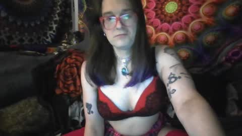 Snapshot of daphnerose22 chatting on April 11, 2026, 6:40 am Natasha-Rose online show from April 11, 2026, 6:40 am
