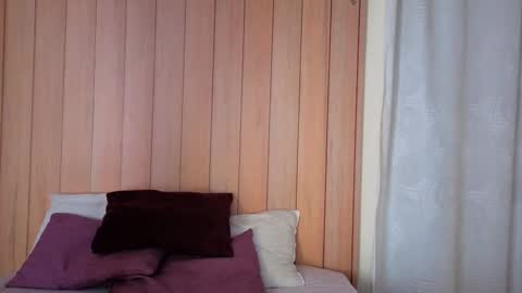 Daphne online show from October 4, 2025, 4:21 am