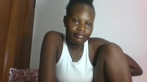 ESTHER online show from March 10, 2026, 5:01 am