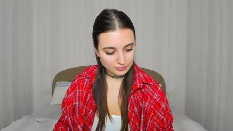 daria_de_luxe online show from November 16, 2025, 7:41 pm