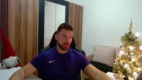 Snapshot of darius_94 chatting on December 16, 2025, 5:12 am darius_94 online show from December 16, 2025, 5:12 am