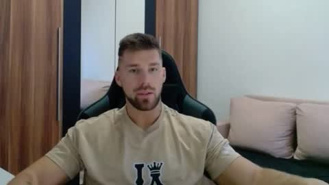 Snapshot of darius_94 chatting on February 18, 2026, 6:42 am darius_94 online show from February 18, 2026, 6:42 am