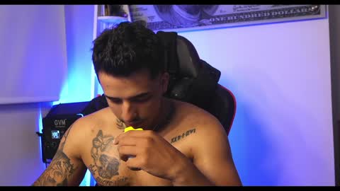 Darius Phoenix  online show from February 4, 2025, 12:29 am