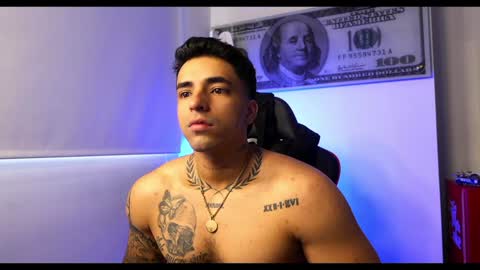 Darius Phoenix  online show from February 5, 2025, 3:31 pm