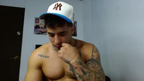 Darius Phoenix  online show from November 2, 2025, 11:29 pm