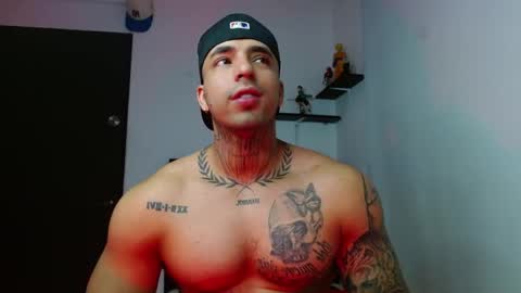 Darius Phoenix  online show from November 28, 2025, 8:00 pm