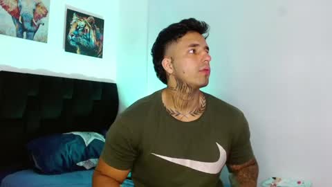 Darius Phoenix  online show from April 21, 2026, 6:44 pm