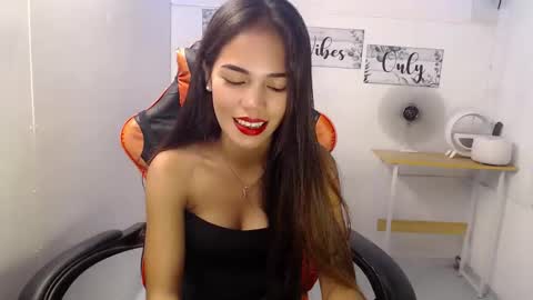 dark_angel143 online show from March 4, 2025, 7:30 am