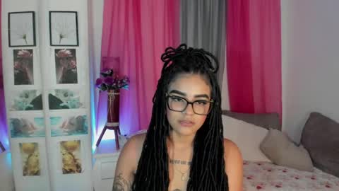 dark_flama online show from April 14, 2026, 12:49 am