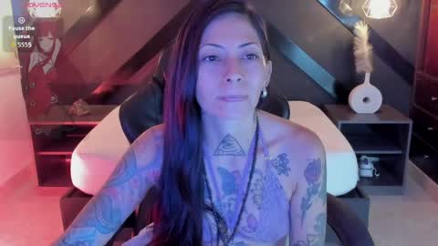 Snapshot of dark_gotica chatting on June 8, 2026, 11:43 am M I K A E L A online show from June 8, 2026, 11:43 am