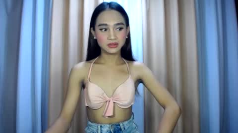 Snapshot of dark_hurohuro19 chatting on July 2, 2026, 4:29 am LIANNA online show from July 2, 2026, 4:29 am