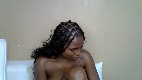 dark_lovly online show from March 9, 2026, 2:54 pm