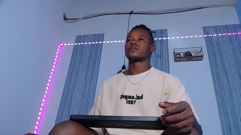 Chris  online show from November 17, 2025, 7:19 pm