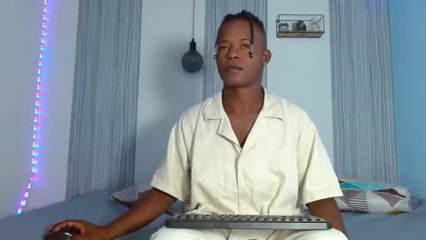 Chris  online show from November 21, 2025, 7:01 pm