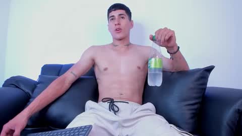 dark_valentino online show from March 26, 2026, 3:12 am