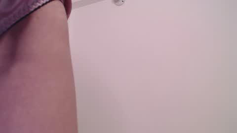 Snapshot of darkcandy666 chatting on December 16, 2024, 10:56 pm Candy online show from December 16, 2024, 10:56 pm