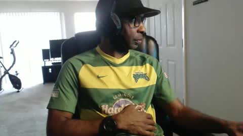 Snapshot of darkdaddyvibes chatting on May 30, 2026, 6:27 pm DrkVibes online show from May 30, 2026, 6:27 pm