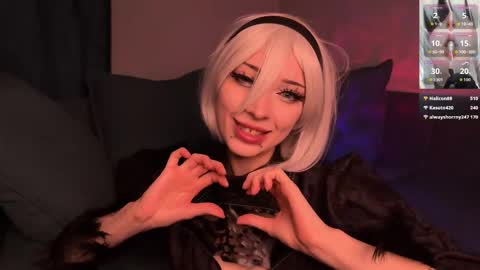 Yuu online show from October 9, 2025, 7:45 pm