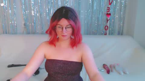 Kelly online show from February 9, 2025, 8:44 am