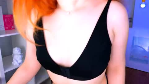 darkmoon____ online show from December 4, 2025, 4:16 pm