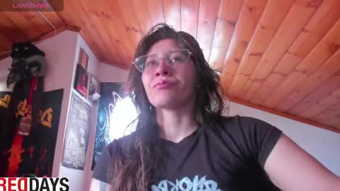 Snapshot of darkness_joones chatting on May 11, 2026, 5:21 pm Darkness online show from May 11, 2026, 5:21 pm