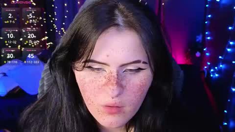 Snapshot of darksh1ne chatting on December 17, 2025, 8:48 pm Shine online show from December 17, 2025, 8:48 pm