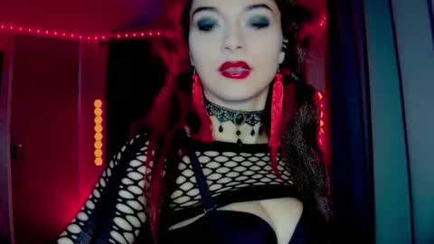 roseredgoddess online show from March 6, 2026, 2:41 am