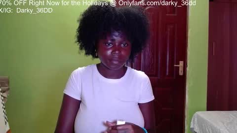 Snapshot of darky_36dd chatting on September 24, 2025, 2:59 am exclusive sexual content -- IGTwitterX darky 32dd online show from September 24, 2025, 2:59 am