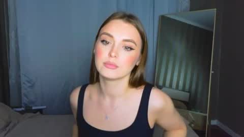 Darlina online show from December 4, 2025, 5:21 pm