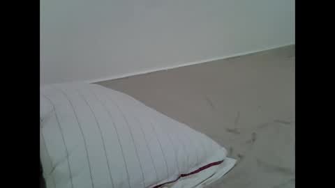 darling_ella online show from March 17, 2026, 5:33 am