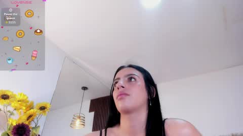 Snapshot of darling_spoiled chatting on May 2, 2026, 11:04 am darling online show from May 2, 2026, 11:04 am