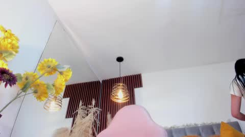 Snapshot of darling_spoiled chatting on June 4, 2026, 10:10 am darling online show from June 4, 2026, 10:10 am