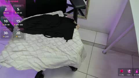 Snapshot of darlingbdsm_ chatting on July 17, 2026, 12:56 pm Darling online show from July 17, 2026, 12:56 pm