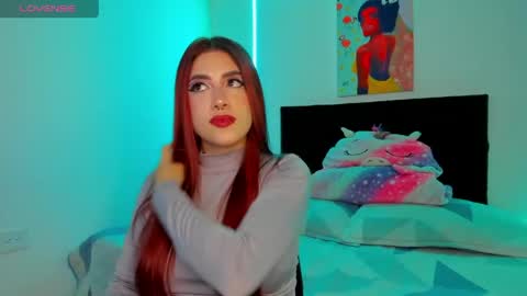 Darlyhooper online show from April 14, 2026, 10:05 pm