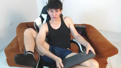 darrencolleen online show from April 20, 2026, 11:50 pm