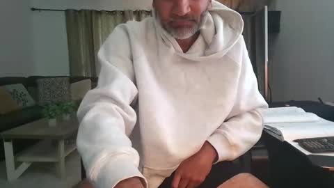 Snapshot of darryl43321 chatting on May 18, 2026, 5:30 pm darryl43321 online show from May 18, 2026, 5:30 pm