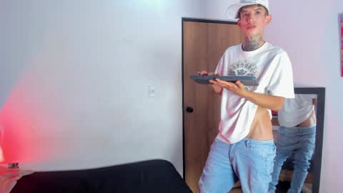 Snapshot of darwin_stark chatting on May 8, 2026, 7:46 am darwin_stark online show from May 8, 2026, 7:46 am