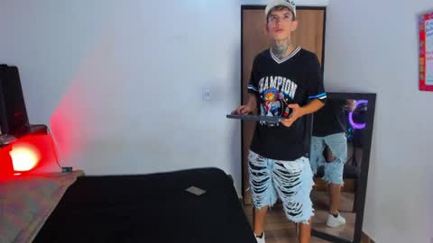 Snapshot of darwin_stark chatting on May 12, 2026, 2:41 am darwin_stark online show from May 12, 2026, 2:41 am