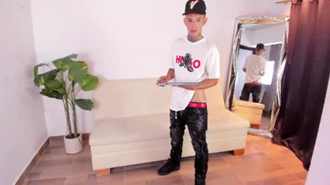 darwin_stark online show from July 6, 2026, 6:10 am
