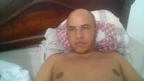 darwinsreyes online show from December 5, 2025, 2:53 am