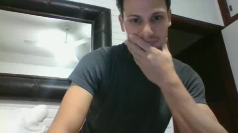 Snapshot of daryof chatting on June 14, 2026, 10:23 pm Daryo Franco online show from June 14, 2026, 10:23 pm