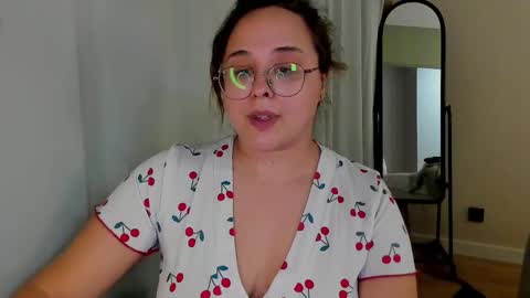 dashaprivet online show from November 30, 2025, 11:47 am