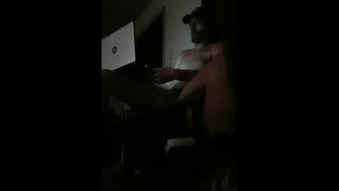 dat_guy8806 online show from January 9, 2026, 11:35 am