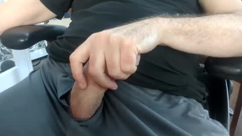 Snapshot of databass chatting on November 14, 2025, 4:17 pm databass online show from November 14, 2025, 4:17 pm