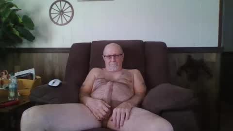 dave571960 online show from January 22, 2025, 8:28 pm