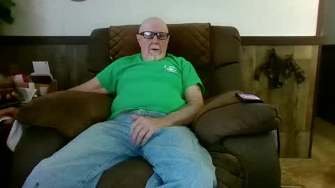 dave571960 online show from May 27, 2026, 10:01 am