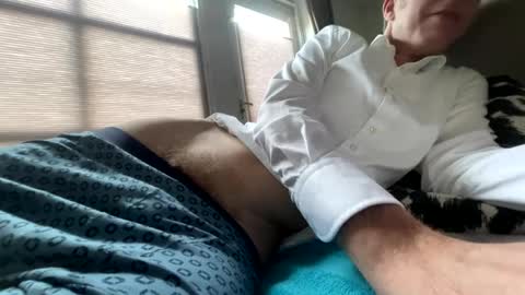 dave76b online show from February 6, 2025, 3:31 pm